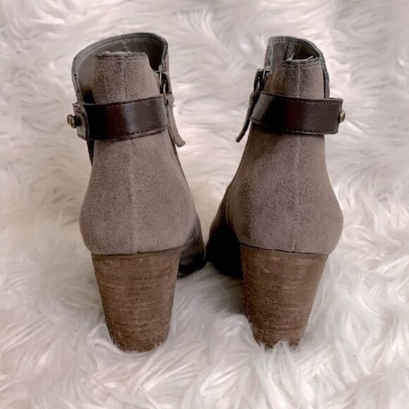 🍁SALE $14🍁 TREASURE & Bond Ankle bootie stacked heels zip closure suede sz 6 - Picture 3 of 9